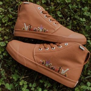 BANGS Sahara Sand Floral High Top
